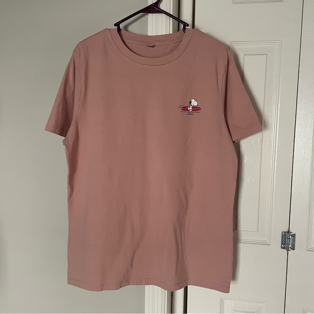 Cariuma Snoopy surf rose unisex t shirt